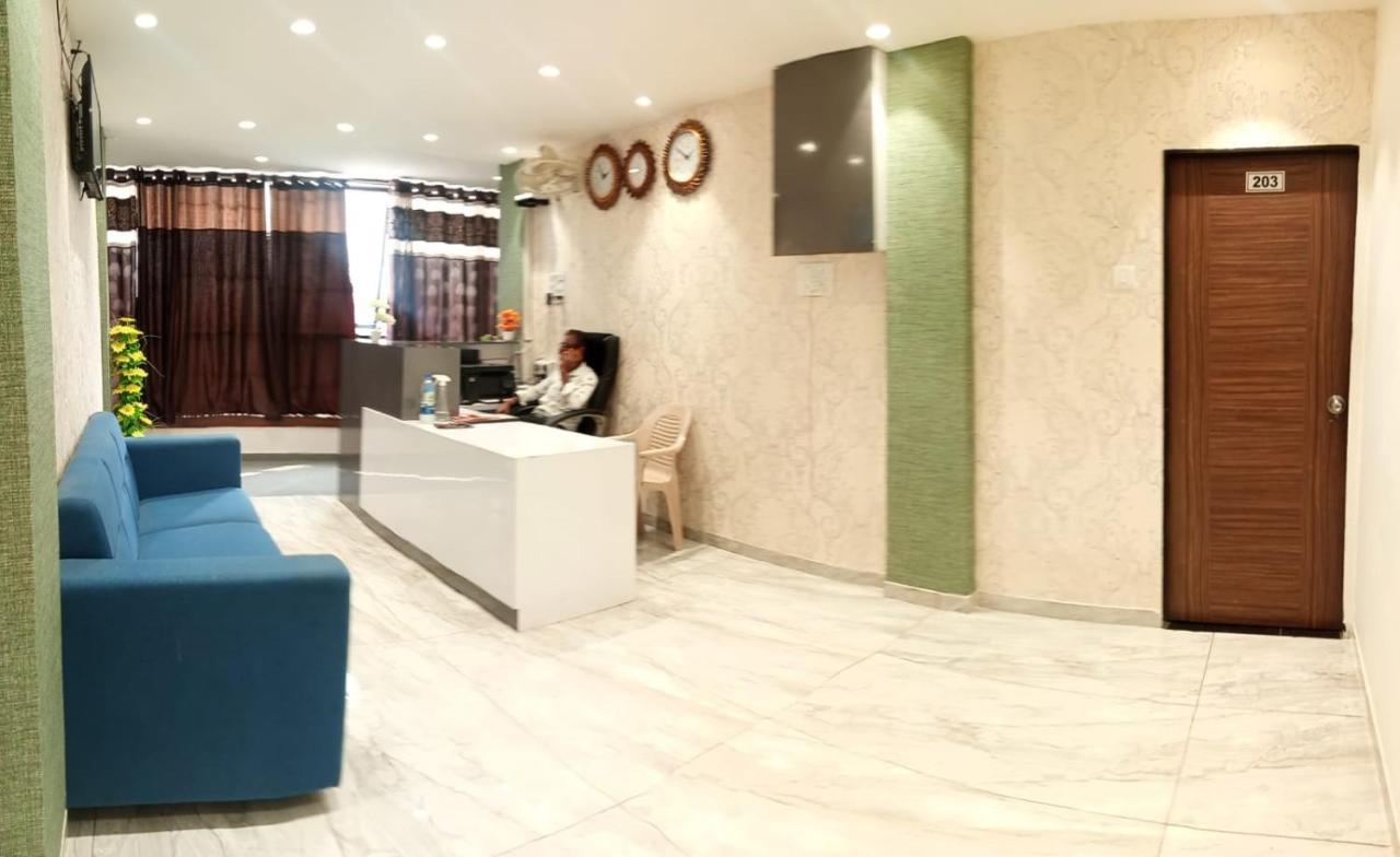 Hotel Mansarovar,Βαντοντάρα Εξωτερικό φωτογραφία