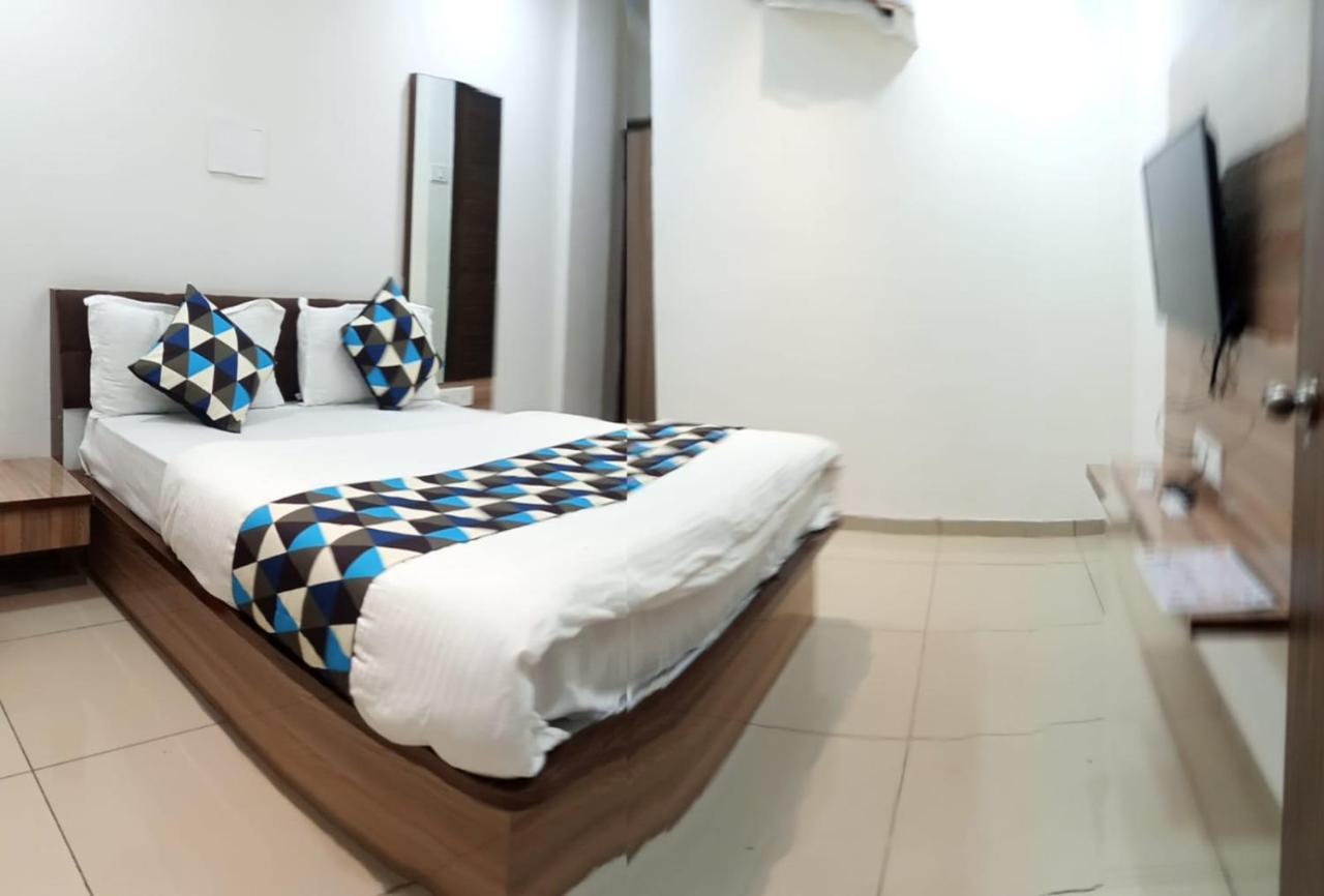 Hotel Mansarovar,Βαντοντάρα Εξωτερικό φωτογραφία