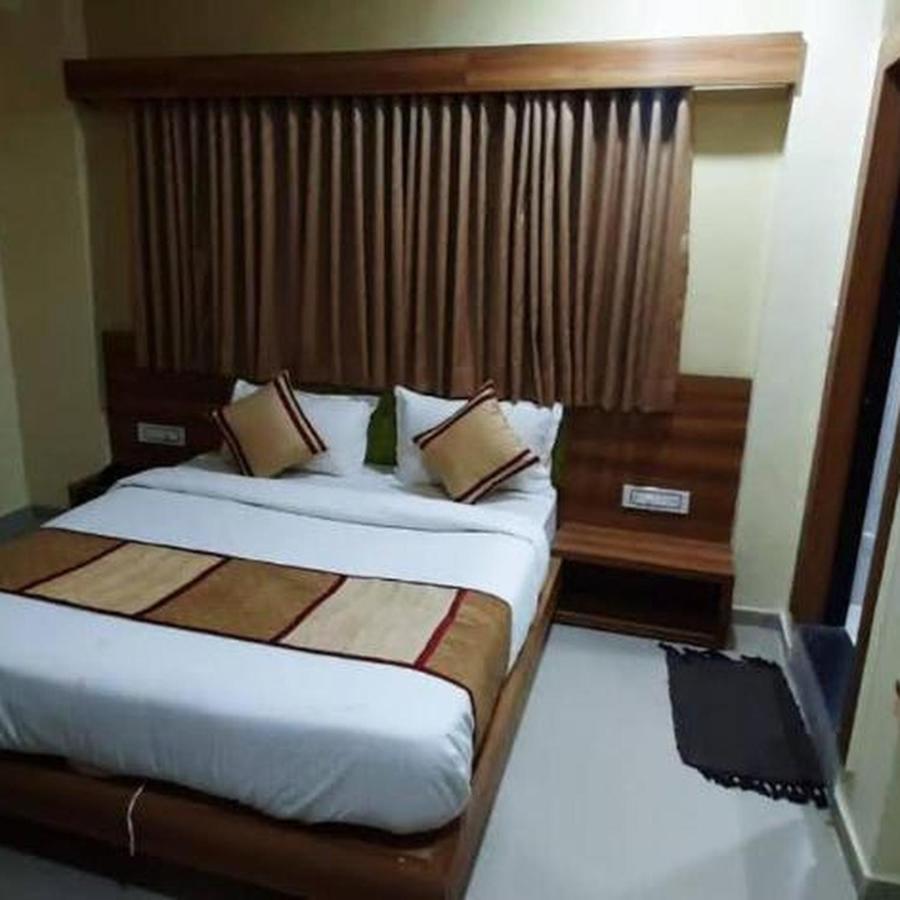 Hotel Mansarovar,Βαντοντάρα Εξωτερικό φωτογραφία
