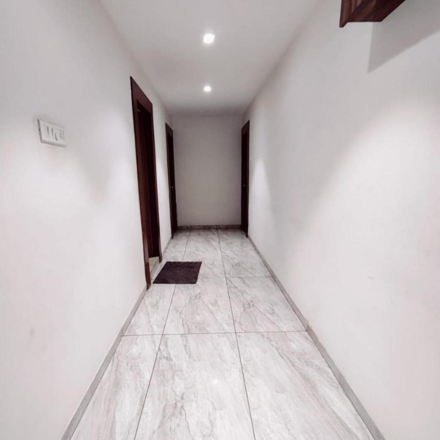 Hotel Mansarovar,Βαντοντάρα Εξωτερικό φωτογραφία