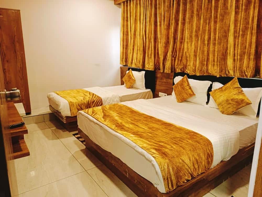 Hotel Mansarovar,Βαντοντάρα Εξωτερικό φωτογραφία